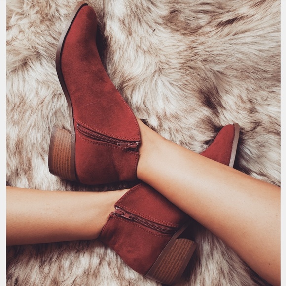 🚨LAST PAIR//The Cheyenne// Brick red bootie - Picture 3 of 7